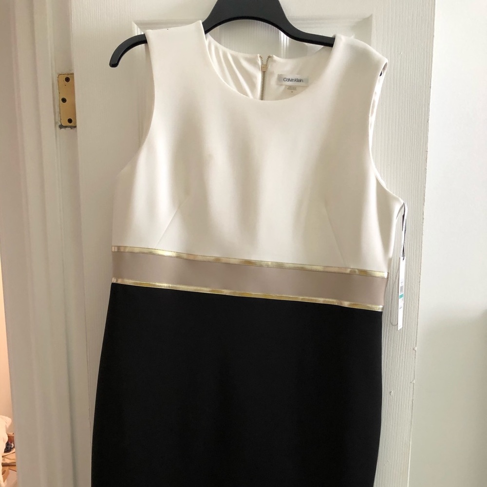 Calvin Klein dress new with tags size 16 runs